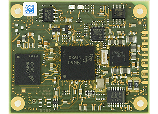 ... és egy ilyen SoC-ra alapozó SoM memóriamodulokkal és egyéb chipekkel kiegészítve