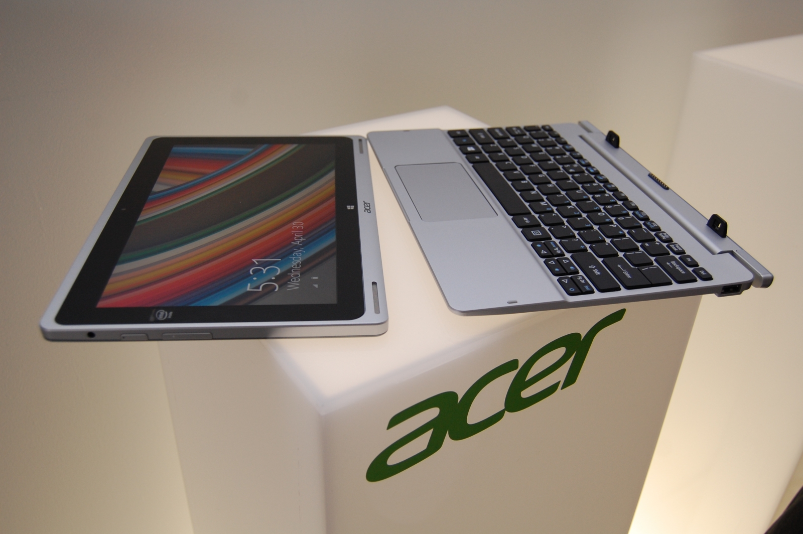 Acer blog@New York: Aspire Switch 10 - hibrid notebook, újraértelmezve